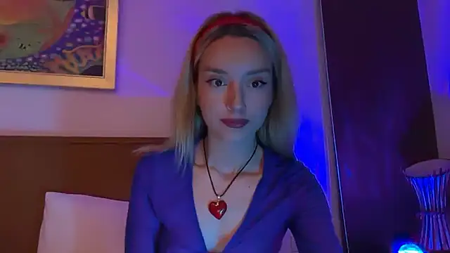 Snapshot of SirenaBelle chatting on 19, 11, 2025 SirenaBelle online show from 19, 11, 2025