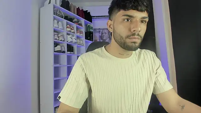 Snapshot of Alex_BigDickkk chatting on 24, 10, 2025 Alex BigDickkk online show from 24, 10, 2025