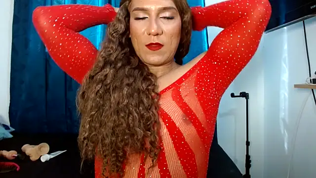 Snapshot of luisaqueenxxx chatting on 13, 5, 2026 luisaqueenxxx online show from 13, 5, 2026