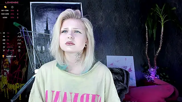 little grinch666 online show from 22, 1, 2025