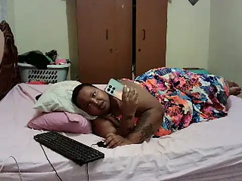 Snapshot of HOTBIGMELONSxx chatting on 22, 2, 2025 HOTBIGMELONSxx online show from 22, 2, 2025