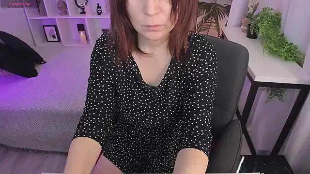 ZoeEast online show from 8, 1, 2026