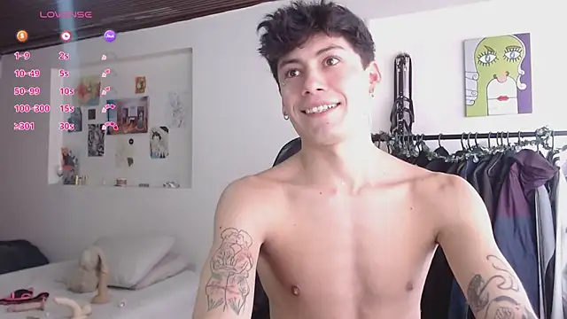 Snapshot of Amahd696 chatting on 10, 11, 2025 Amahd696 online show from 10, 11, 2025