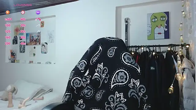 Snapshot of Amahd696 chatting on 6, 11, 2025 Amahd696 online show from 6, 11, 2025