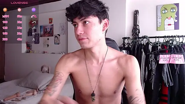 Snapshot of Amahd696 chatting on 19, 11, 2025 Amahd696 online show from 19, 11, 2025