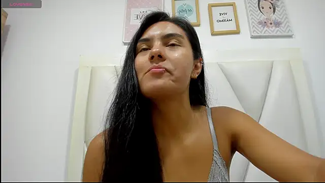 Snapshot of atilanadiaz7 chatting on 28, 4, 2026 atilanadiaz7 online show from 28, 4, 2026