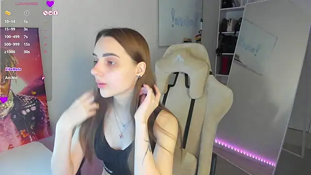   SilviaAbby   online show from 4, 1, 2025