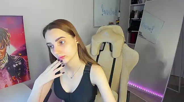   SilviaAbby   online show from 13, 1, 2025