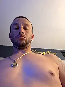 Snapshot of Twin2222 chatting on 25, 9, 2025 Twin2222 online show from 25, 9, 2025