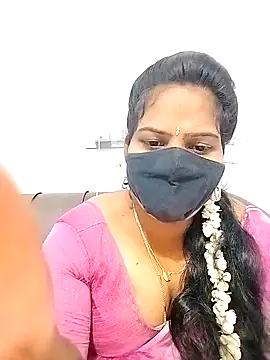 melina214 online show from 4, 3, 2026