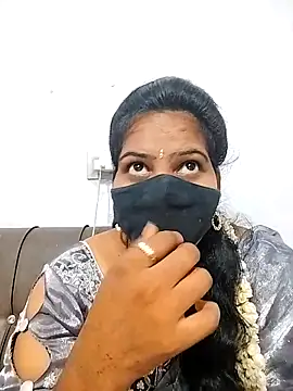 melina214 online show from 5, 3, 2026