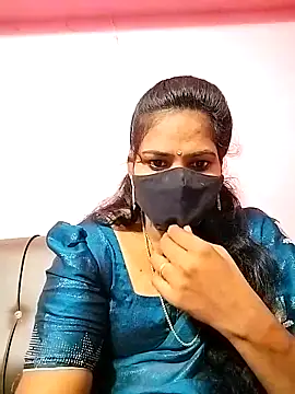 melina214 online show from 4, 11, 2025