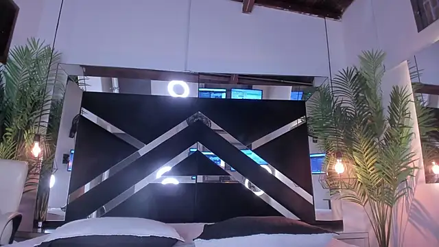 emily-fox online show from 11, 10, 2025