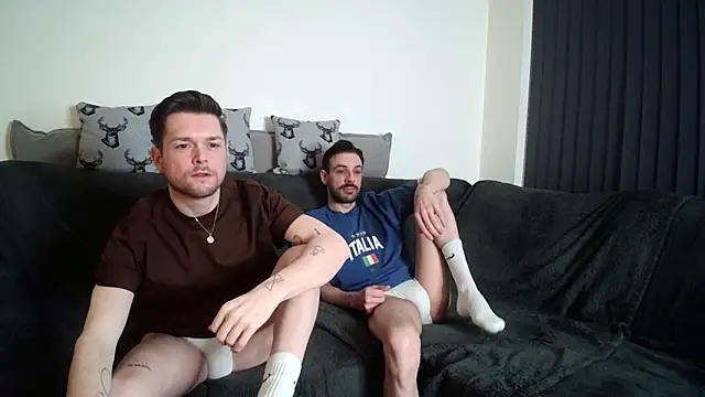 twotwinkhusbandss online show from 28, 2, 2026