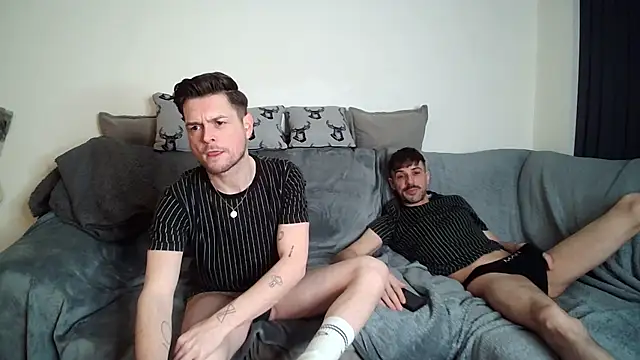 twotwinkhusbandss online show from 13, 12, 2025