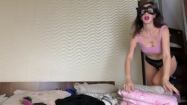 Snapshot of Missy_baby chatting on 21, 10, 2025 Missy baby online show from 21, 10, 2025