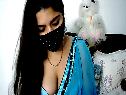 Gloie4u online show from 8, 7, 2026