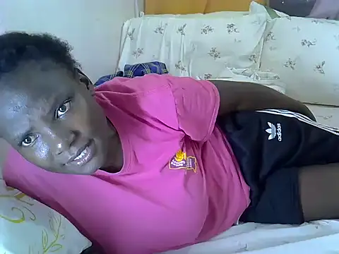 Snapshot of Sweetreena chatting on 17, 5, 2026 Sweetreena online show from 17, 5, 2026