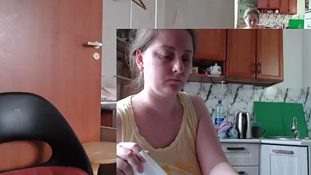 Sakura Green online show from 21, 11, 2025