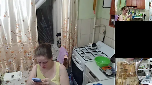 Sakura Green online show from 1, 11, 2025