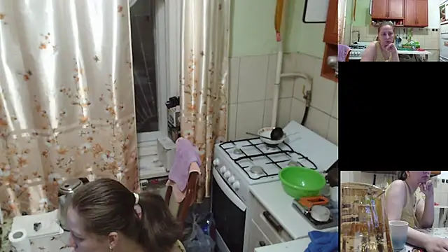 Sakura Green online show from 2, 11, 2025