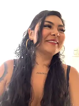 Snapshot of Juli_Walker chatting on 11, 5, 2026 Juli Walker online show from 11, 5, 2026