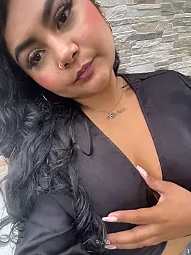 Juli Walker online show from 12, 3, 2026