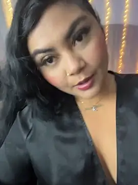 Juli Walker online show from 13, 3, 2026