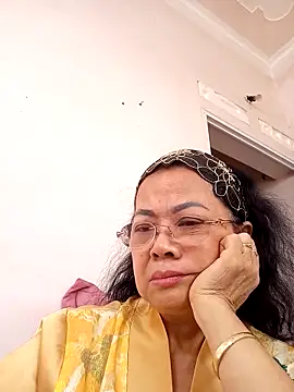 Hotestlove online show from 18, 12, 2025