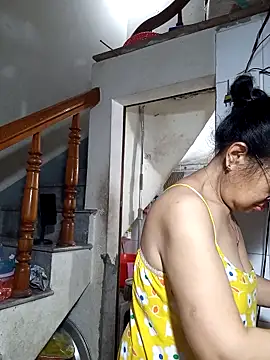 Hotestlove online show from 18, 4, 2026