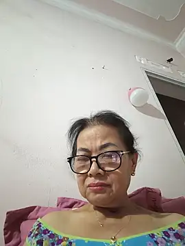 Hotestlove online show from 4, 6, 2026