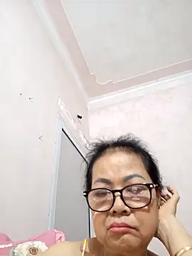 Hotestlove online show from 9, 4, 2026