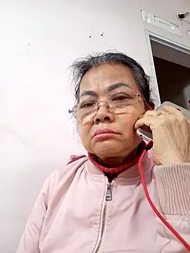 Hotestlove online show from 3, 2, 2026