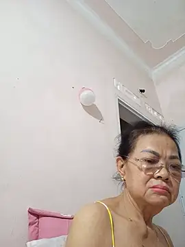 Snapshot of Hotestlove chatting on 18, 7, 2026 Hotestlove online show from 18, 7, 2026