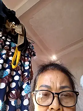 Hotestlove online show from 8, 1, 2026