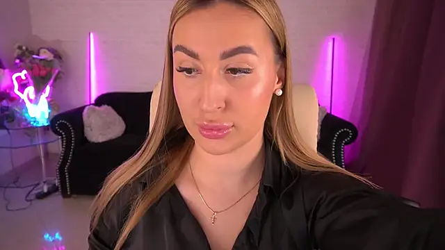 LiaBrazzerr online show from 8, 3, 2025