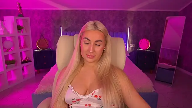Snapshot of LiaBrazzerr chatting on 27, 4, 2026 LiaBrazzerr online show from 27, 4, 2026