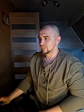 Foxyshaved online show from 4, 4, 2026