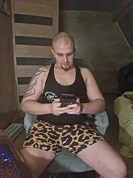 Foxyshaved online show from 5, 12, 2025