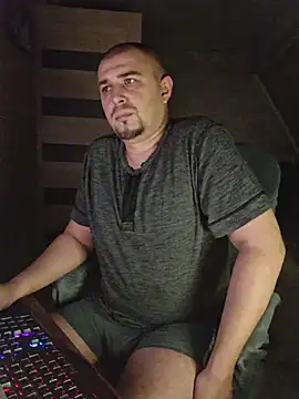 Foxyshaved online show from 18, 12, 2025