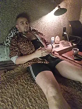 Foxyshaved online show from 27, 11, 2025