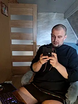 Foxyshaved online show from 19, 4, 2026