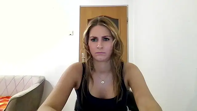 Snapshot of DagmarieFlirt chatting on 19, 2, 2025 DagmarieFlirt online show from 19, 2, 2025