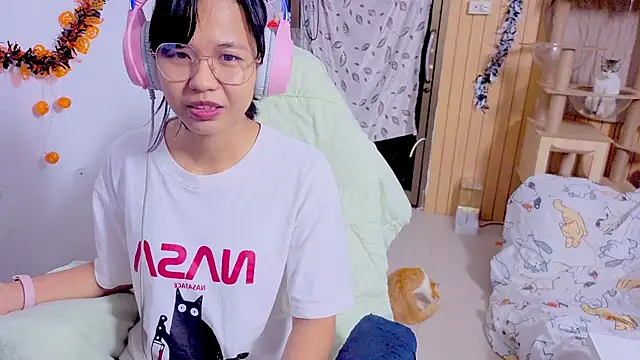 Kana G online show from 28, 10, 2025