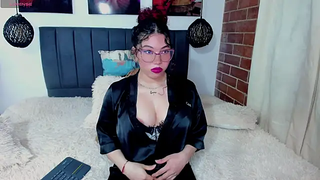 kyliejenner hot online show from 12, 6, 2026