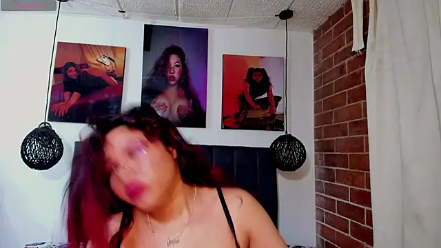 kyliejenner hot online show from 2, 11, 2025