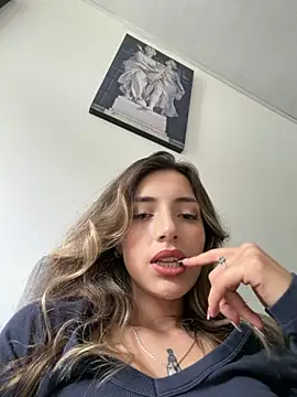 Snapshot of IsadoraGalle_ chatting on 16, 6, 2026 IsadoraGalle online show from 16, 6, 2026