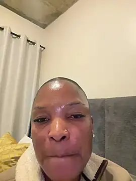 Snapshot of slimcateee chatting on 9, 5, 2026 slimcateee online show from 9, 5, 2026