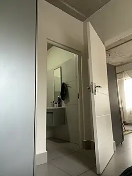 slimcateee online show from 13, 4, 2026