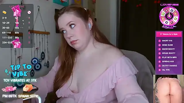 Snapshot of MissLolaLuxxx chatting on 12, 3, 2026 MissLolaLuxxx online show from 12, 3, 2026